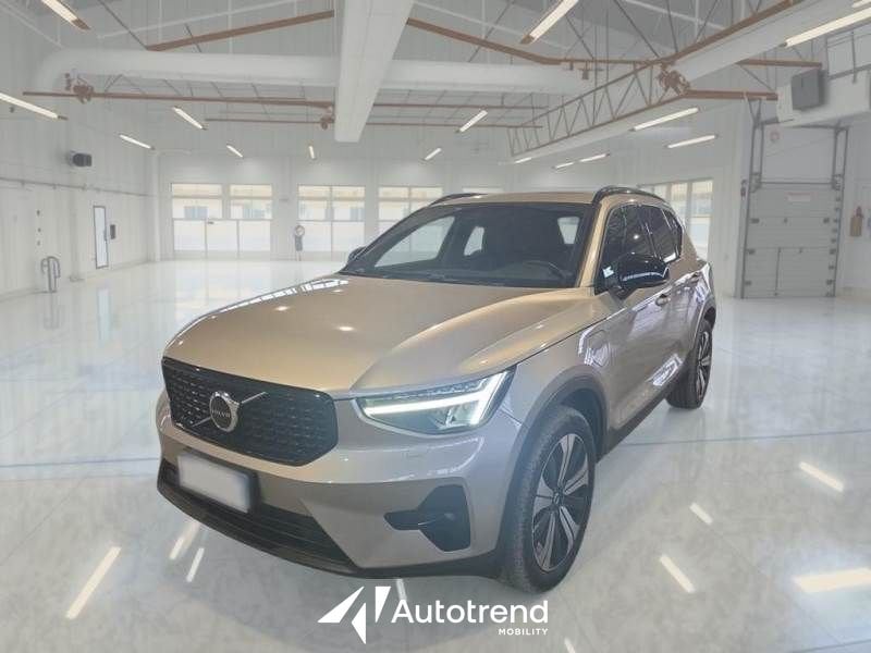 Volvo   T4 129+82 CV Plug-In Hybrid Automatica Recharge Ultimate Dark N1 Autocarro