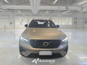 Volvo   T4 129+82 CV Plug-In Hybrid Automatica Recharge Ultimate Dark N1 Autocarro