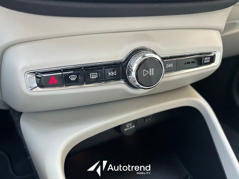Volvo   T4 129+82 CV Recharge Plug-in Hybrid Inscription
