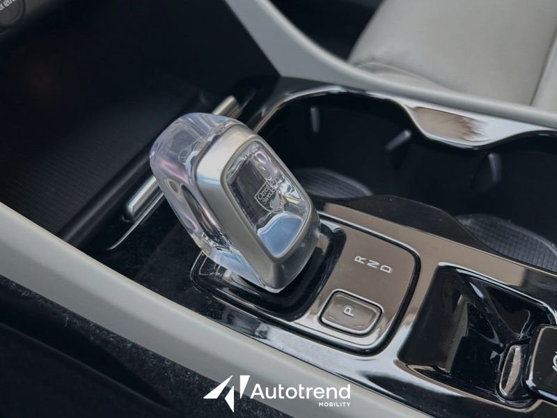 Volvo   T4 129+82 CV Recharge Plug-in Hybrid Inscription