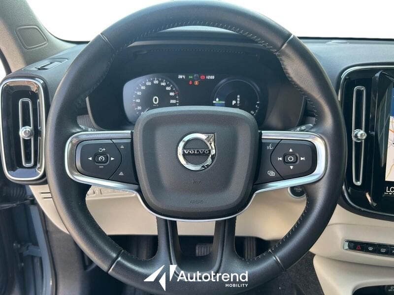 Volvo   T4 129+82 CV Recharge Plug-in Hybrid Inscription