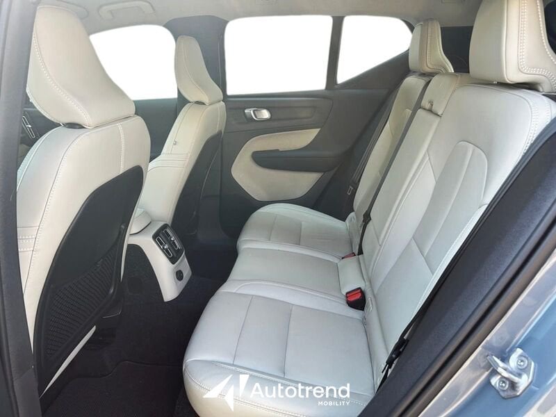 Volvo   T4 129+82 CV Recharge Plug-in Hybrid Inscription