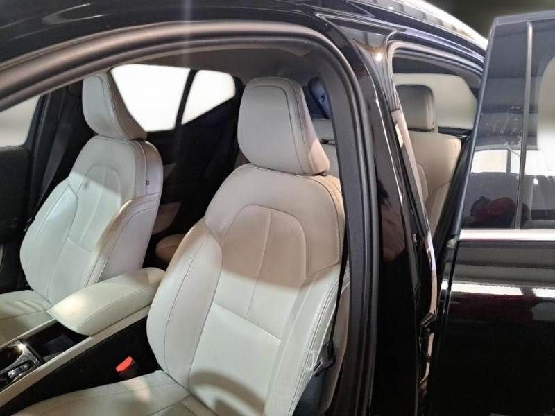 Volvo   T4 129+82 CV Recharge Plug-in Hybrid Inscription Expression