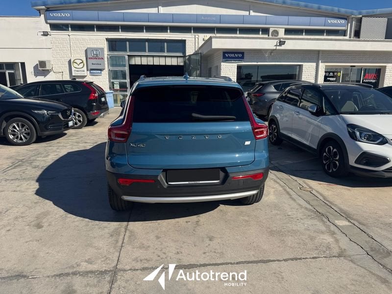 Volvo   T4 Recharge Plug-in Hybrid 129+82 CV Automatico Core in Conto Vendita