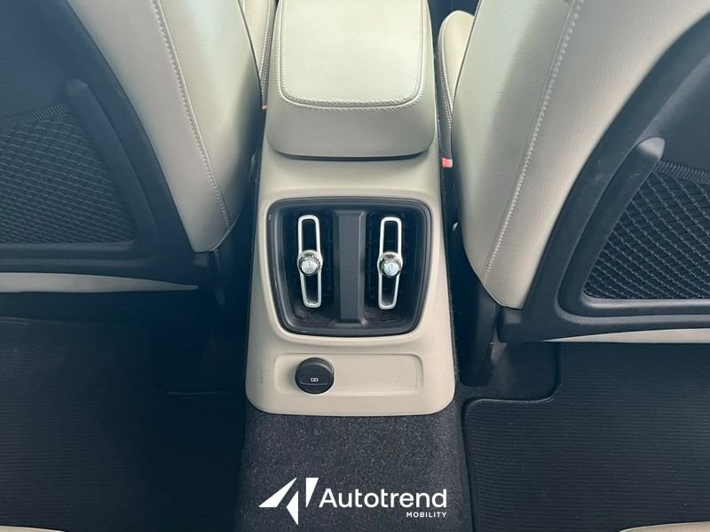 Volvo   T5 180+82 CV Recharge Plug-In Hybrid Inscription
