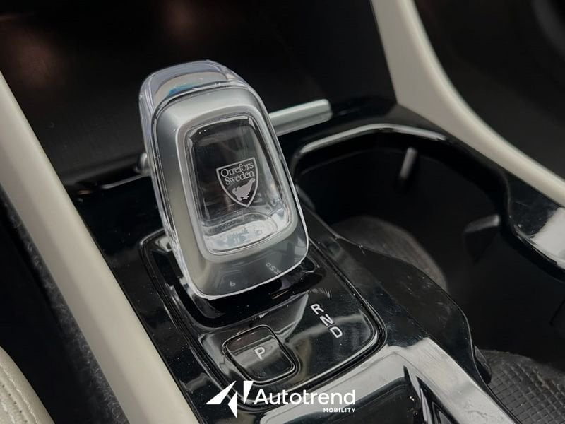 Volvo   T5 180+82 CV Recharge Plug-In Hybrid Inscription
