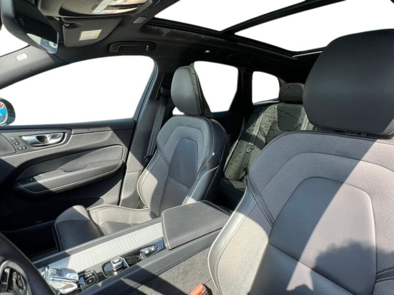 Volvo   T6 253+145 CV Plug-in hybrid AWD Automatico Ultra Black Edition