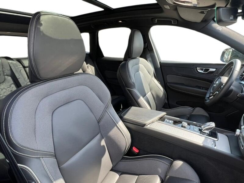 Volvo   T6 253+145 CV Plug-in hybrid AWD Automatico Ultra Black Edition