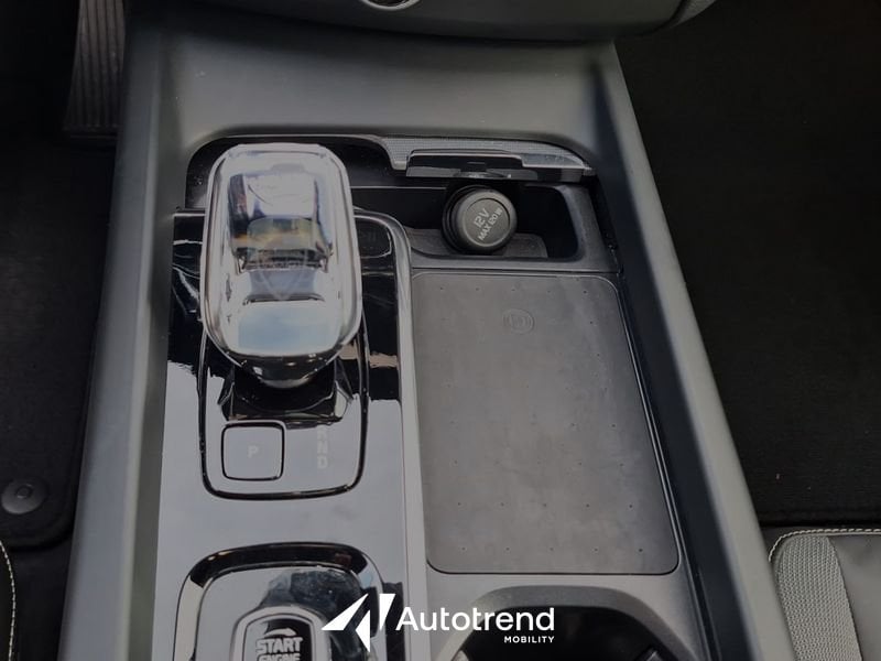 Volvo   T6 Plug-in Hybrid 253+145 CV AWD Automatico Plus Dark