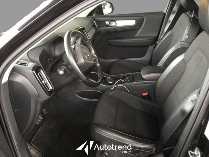 Volvo XC40  D3 150 CV AWD Automatica NAVI LED Business Plus