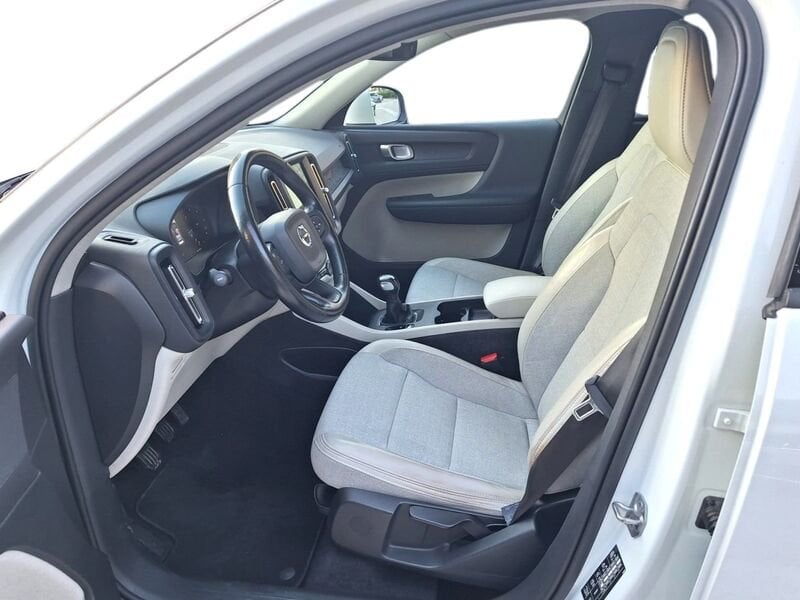 Volvo XC40  D3 150 CV NAVI LED Business
