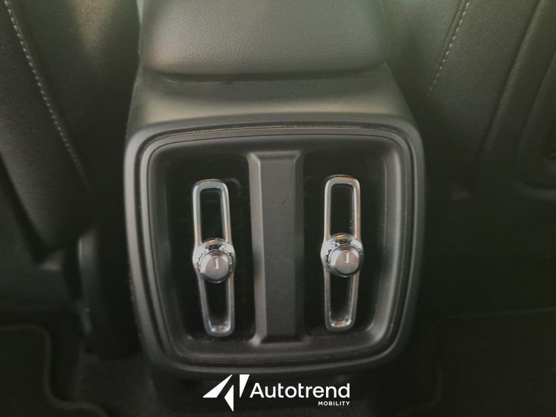 Volvo XC40  T2 129 CV Automatica NAVI LED Core