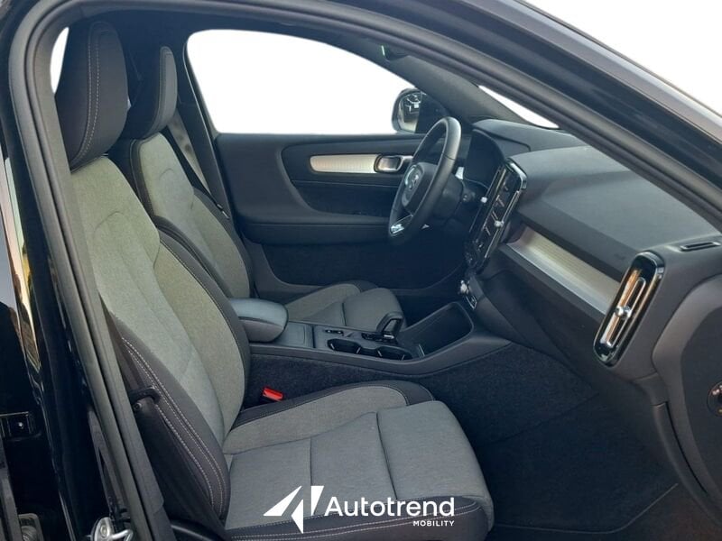 Volvo XC40  T2 129 CV Automatica NAVI LED Core