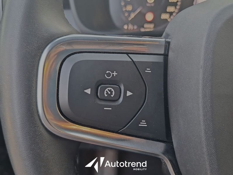 Volvo XC40  T2 129 CV Automatica NAVI LED Core