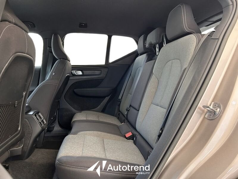 Volvo XC40  T2 129 CV Automatica NAVI LED Core