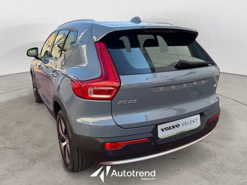 Volvo XC40  T2 129 CV Automatico Core N1 Autocarro