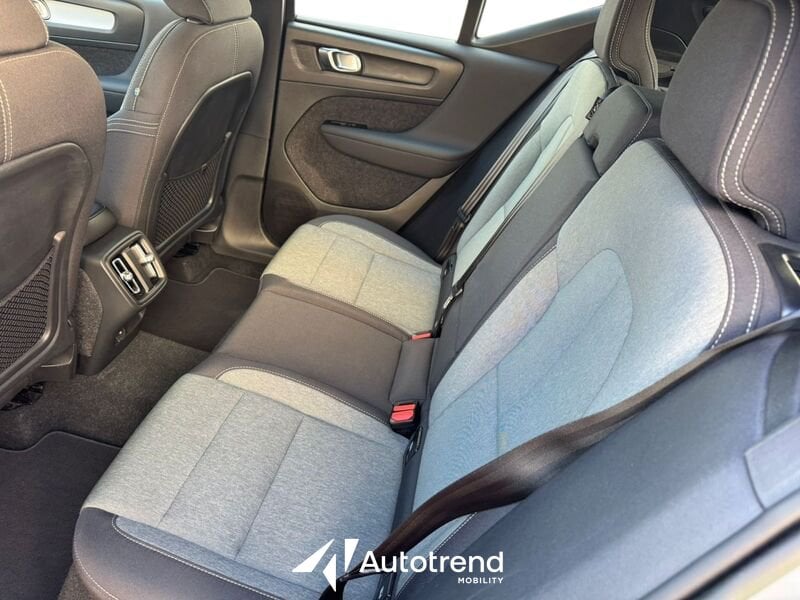 Volvo XC40  T2 129 CV Automatico Core N1 Autocarro