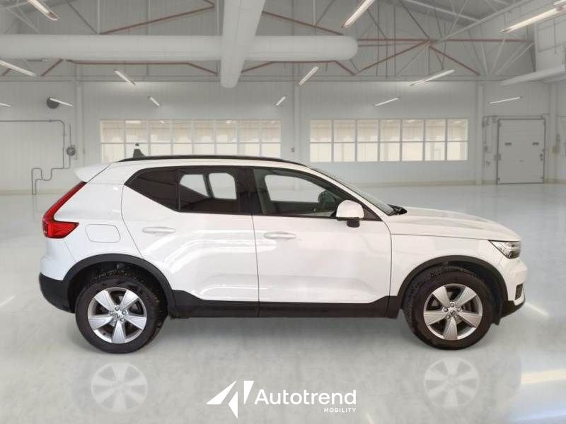 Volvo XC40  T2 129 CV Automatico Core N1 Autocarro