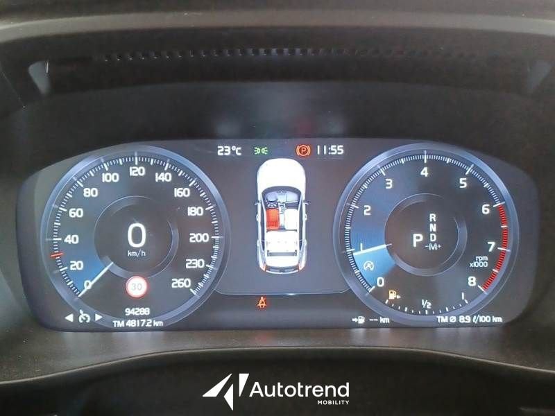 Volvo XC40  T2 129 CV Automatico Core N1 Autocarro