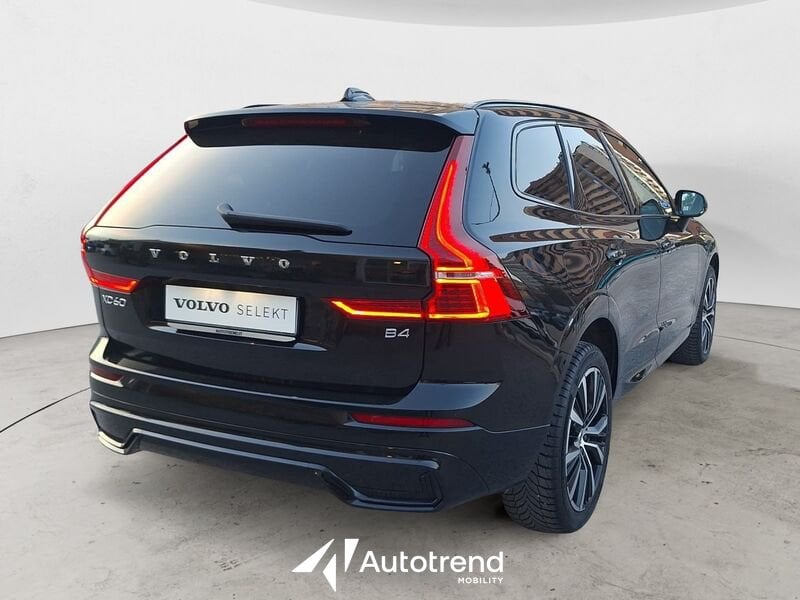 Volvo XC60  B4 197+14 CV Automatico Mild Hybrid Diesel Plus Dark