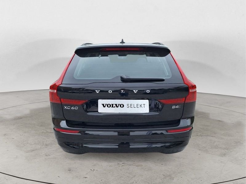 Volvo XC60  B4 197+14 CV AWD Automatico Mild Hybrid Diesel Core