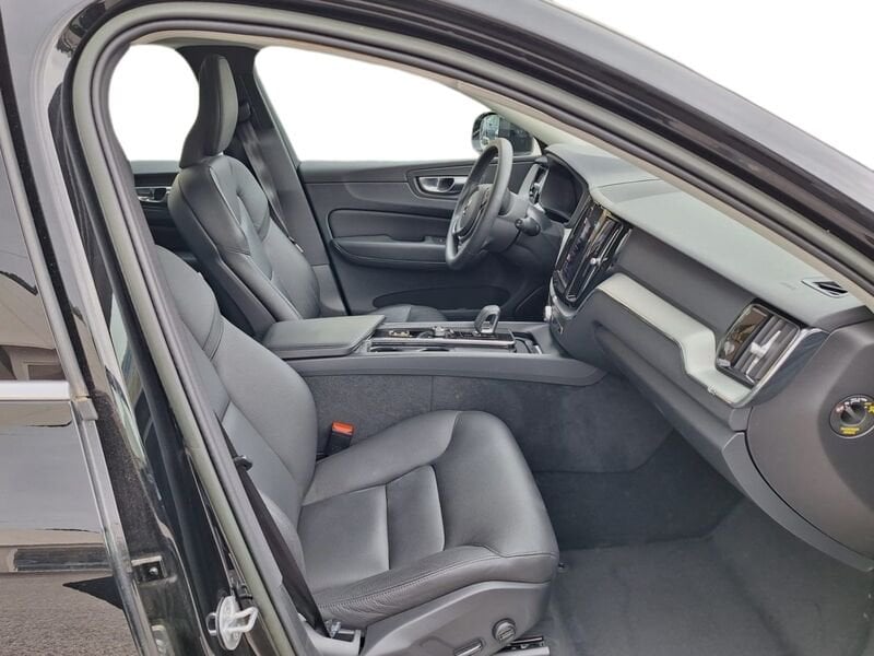 Volvo XC60  B4 197+14 CV AWD Automatico Mild Hybrid Diesel Core