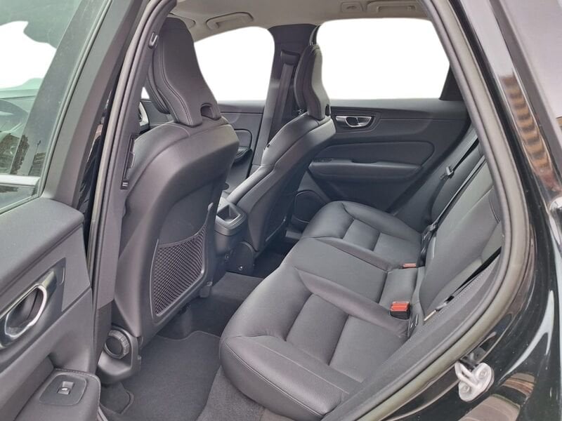 Volvo XC60  B4 197+14 CV AWD Automatico Mild Hybrid Diesel Core