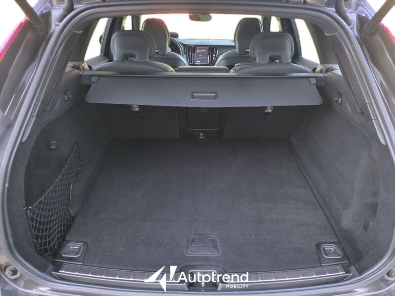 Volvo XC60  B4 197+14 CV AWD Automatico Mild Hybrid Diesel R-Design