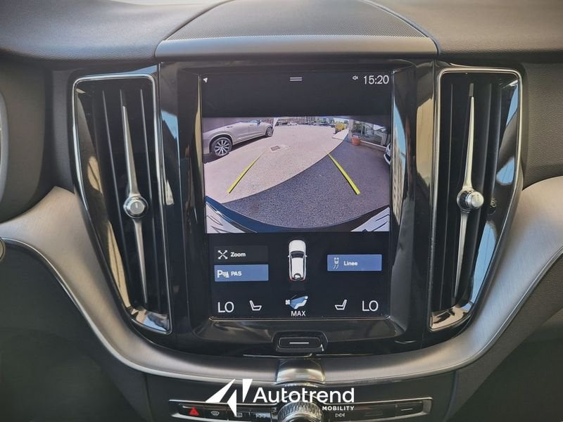 Volvo XC60  B4 197+14 CV AWD M-Hybrid Diesel Automatica Momentum