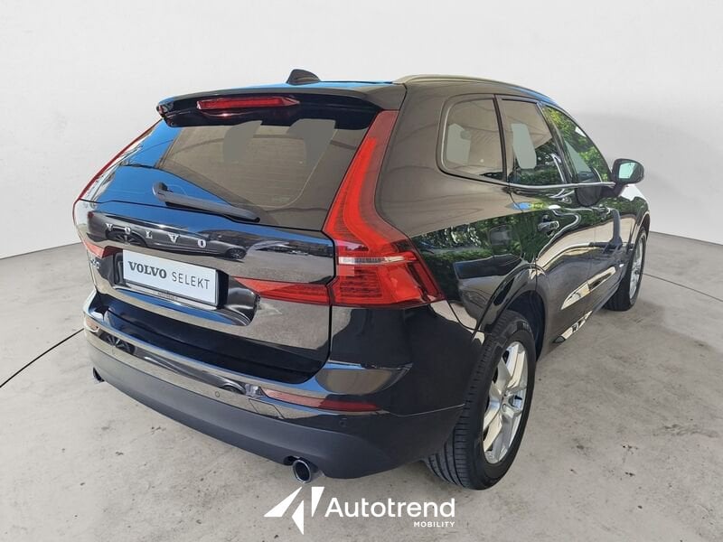 Volvo XC60  B4 197+14 CV AWD M-Hybrid Diesel Automatica Momentum