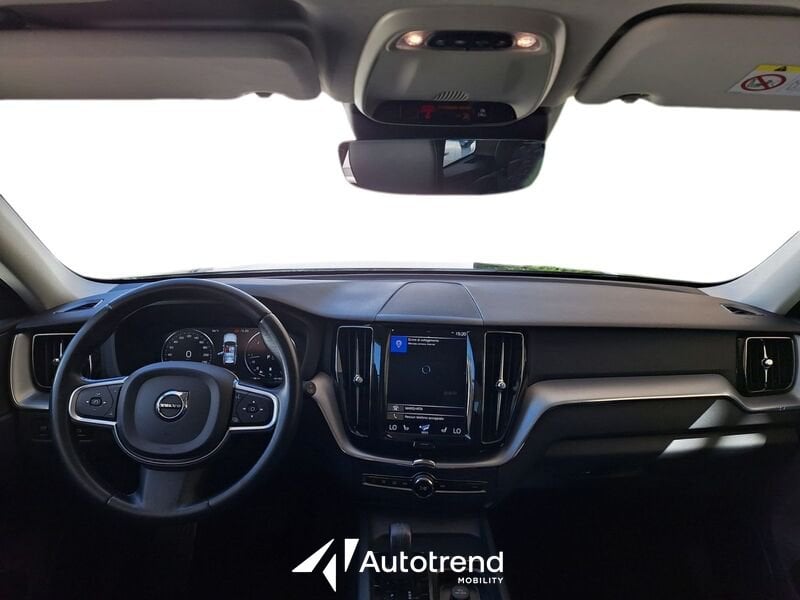 Volvo XC60  B4 197+14 CV AWD M-Hybrid Diesel Automatica Momentum