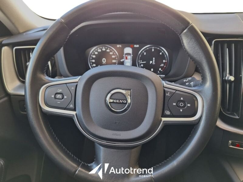 Volvo XC60  B4 197+14 CV AWD M-Hybrid Diesel Automatica Momentum