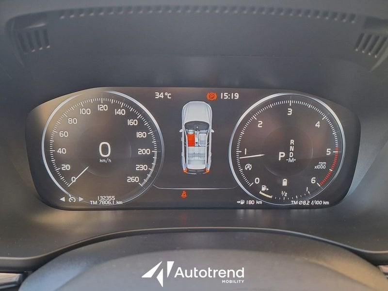 Volvo XC60  B4 197+14 CV AWD M-Hybrid Diesel Automatica Momentum