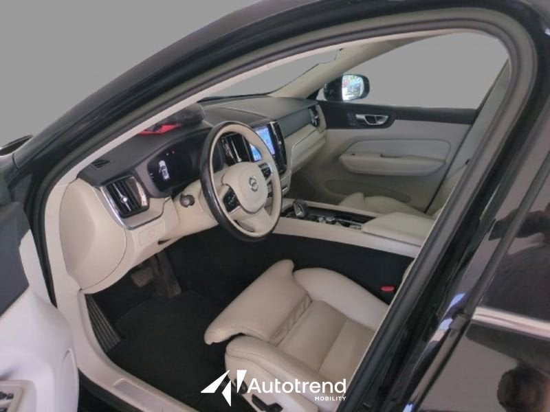 Volvo XC60  B4 197+14 CV AWD Mild Hybrid Diesel Automatico Plus Bright