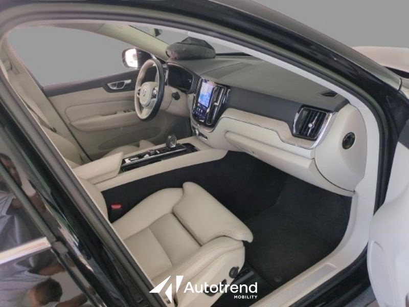Volvo XC60  B4 197+14 CV AWD Mild Hybrid Diesel Automatico Plus Bright