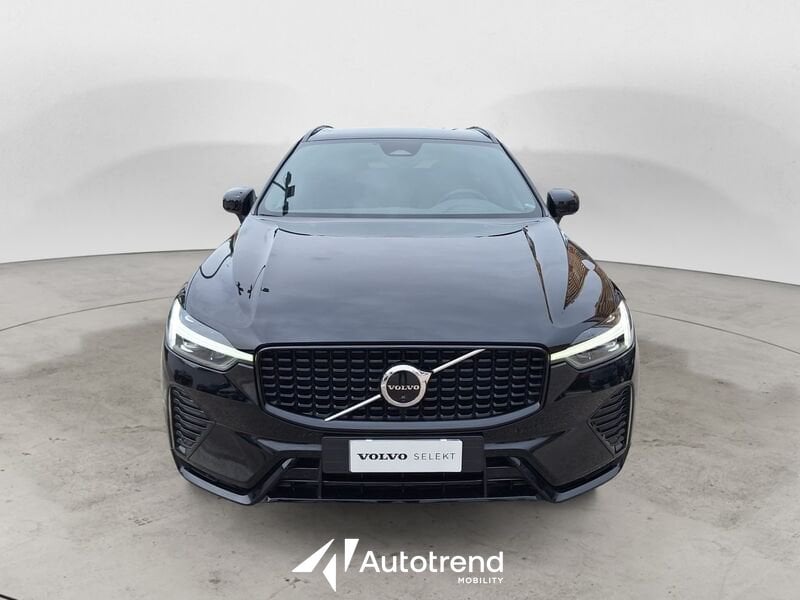 Volvo XC60  B4 197+14 CV AWD Mild Hybrid Diesel Automatico Plus Dark N1 Autocarro