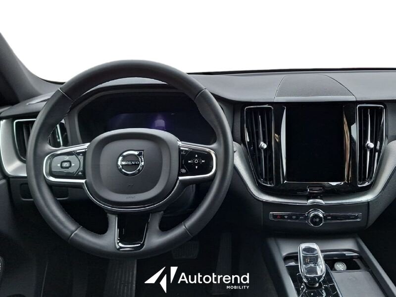 Volvo XC60  B4 197+14 CV AWD Mild Hybrid Diesel Automatico Plus Dark N1 Autocarro