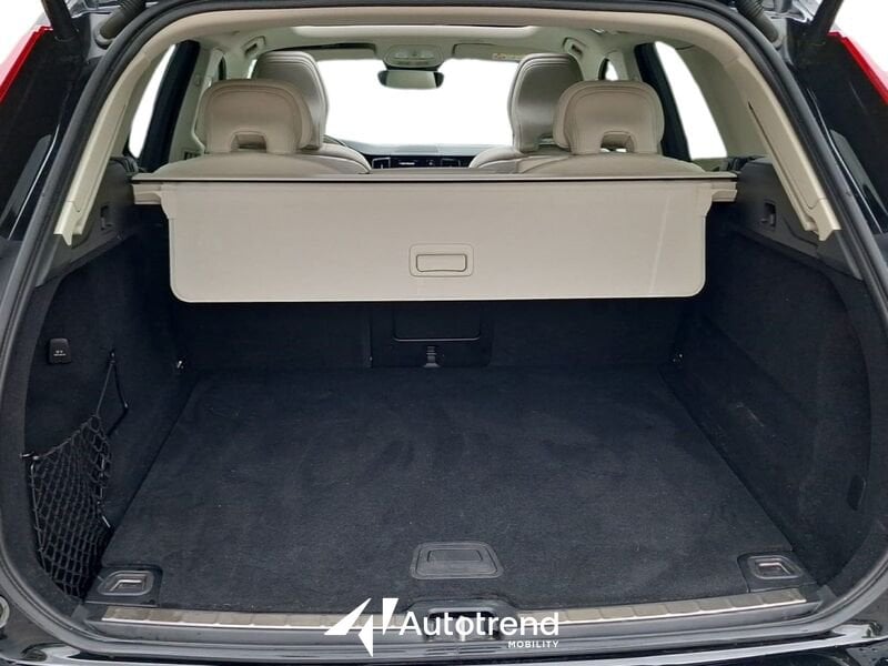 Volvo XC60  B4 197+14 CV AWD Mild Hybrid Diesel Automatico Ultimate Bright