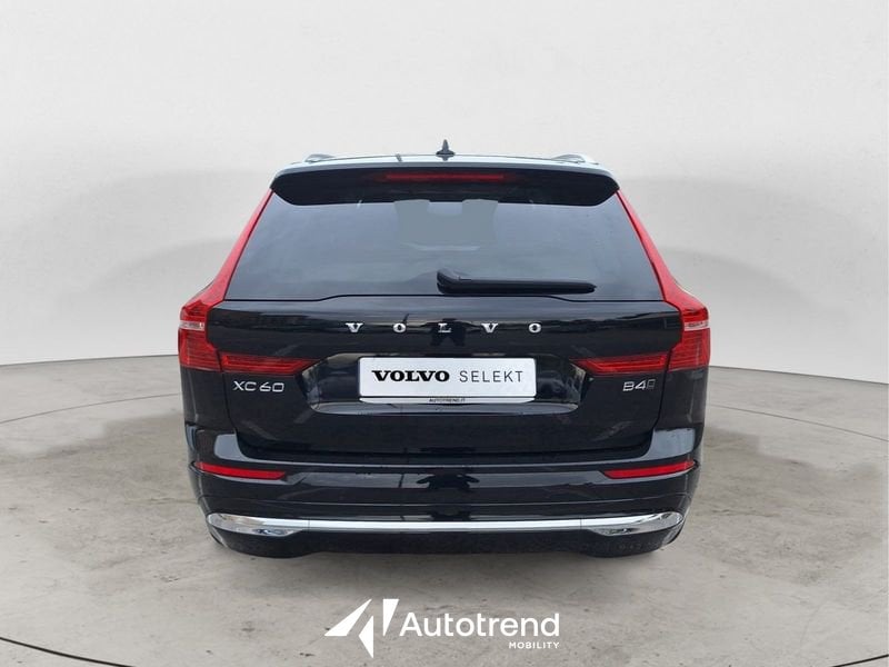 Volvo XC60  B4 197+14 CV AWD Mild Hybrid Diesel Automatico Ultimate Bright
