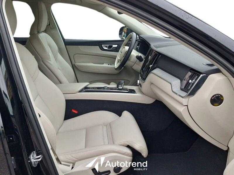 Volvo XC60  B4 197+14 CV AWD Mild Hybrid Diesel Automatico Ultimate Bright