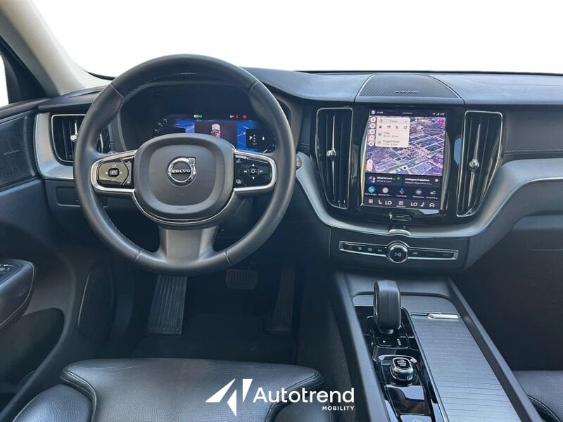 Volvo XC60  B4 197+14 CV AWD Mild Hybrid Diesel Automatico Ultimate Dark