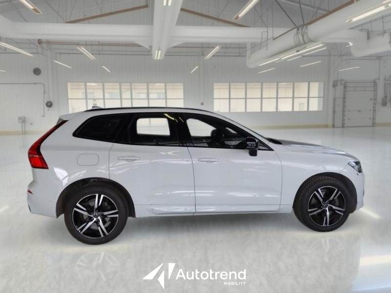 Volvo XC60  B4 197+14 CV Mild Hybrid Diesel Automatico R-Design