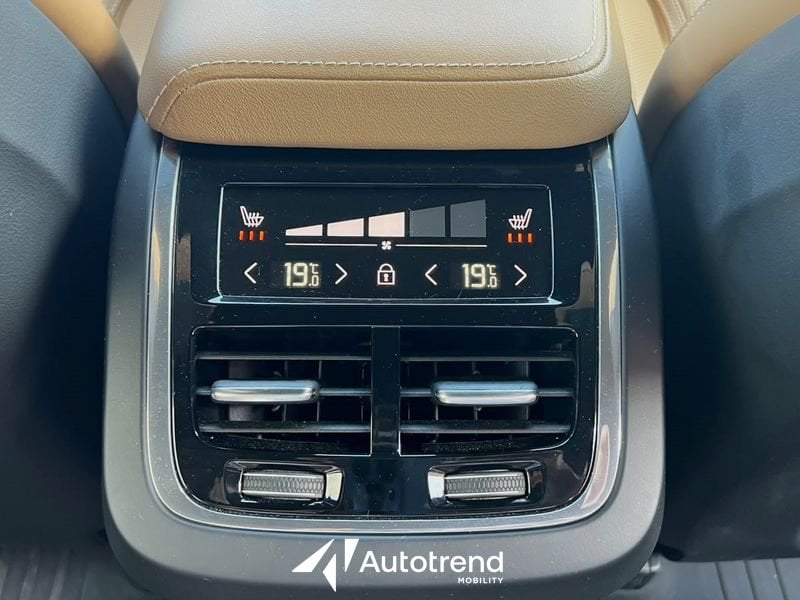 Volvo XC60  B5 235+14 CV AWD Mild Hybrid Diesel Automatico Inscription