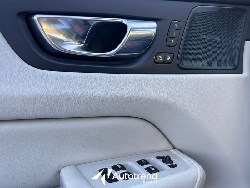 Volvo XC60  B5 235+14 CV AWD Mild-Hybrid Diesel Automatico Inscription