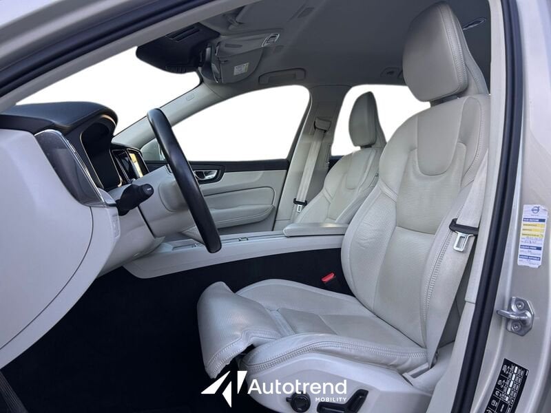 Volvo XC60  B5 235+14 CV AWD Mild-Hybrid Diesel Automatico Inscription