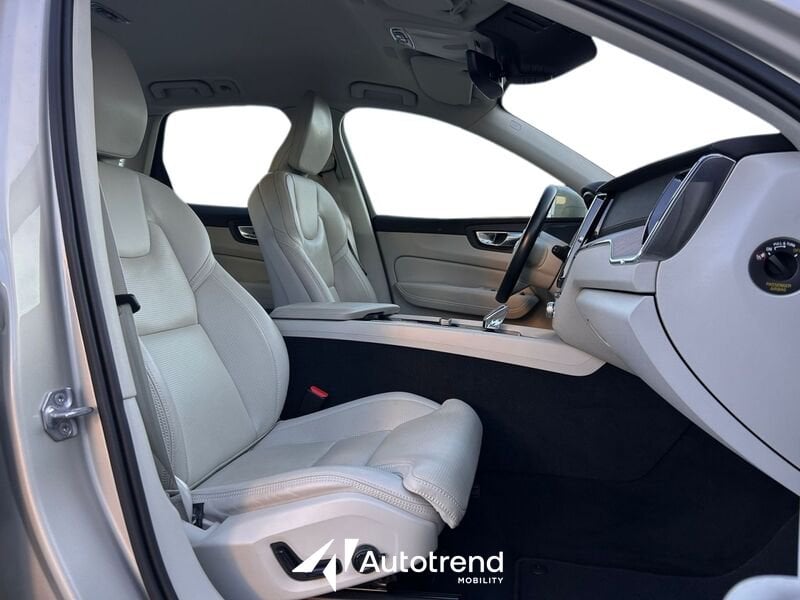 Volvo XC60  B5 235+14 CV AWD Mild-Hybrid Diesel Automatico Inscription