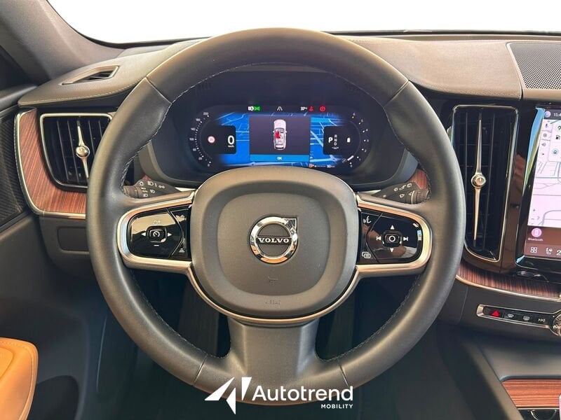 Volvo XC60  B5 235+14 CV AWD Mild-Hybrid Diesel Automatico Ultimate Dark