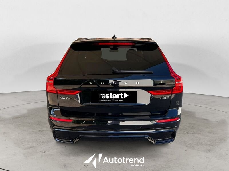 Volvo XC60  B5 235+14 CV AWD Mild-Hybrid Diesel Automatico Ultimate Dark
