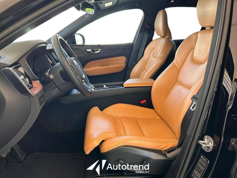 Volvo XC60  B5 235+14 CV AWD Mild-Hybrid Diesel Automatico Ultimate Dark