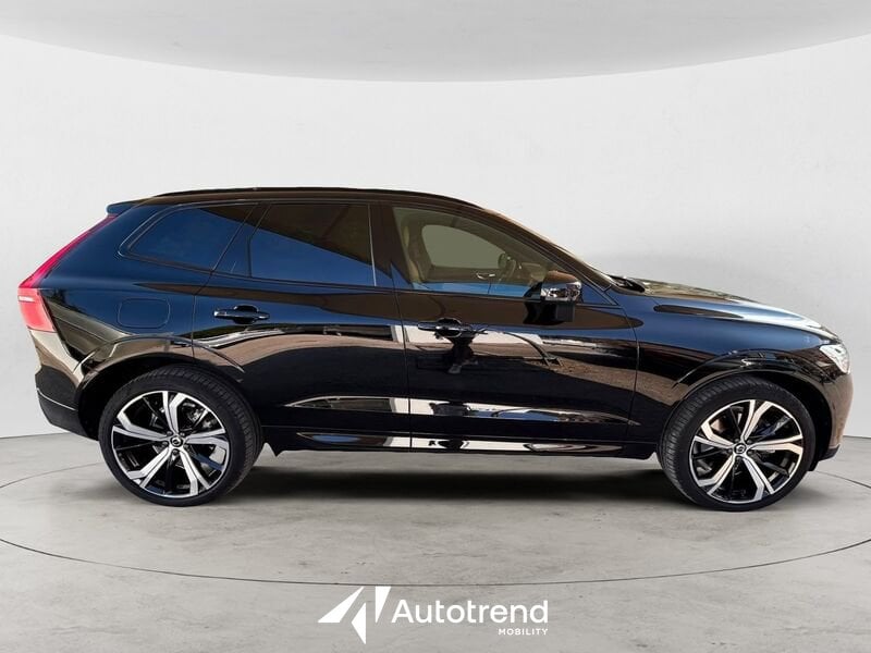 Volvo XC60  B5 235+14 CV AWD Mild-Hybrid Diesel Automatico Ultimate Dark